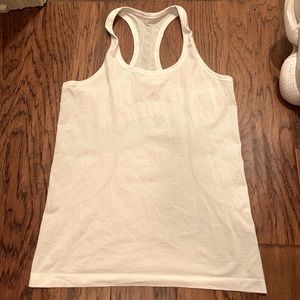 Lululemon swiftly tank